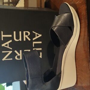 AEROSOLES Blue Wedge Shoes Modern Comfort